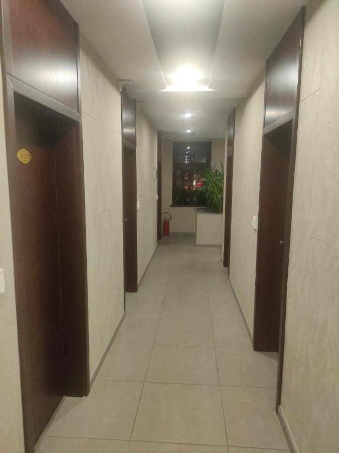 Sun-House Pension&Restaurant -Parkingfree- Prága Kültér fotó